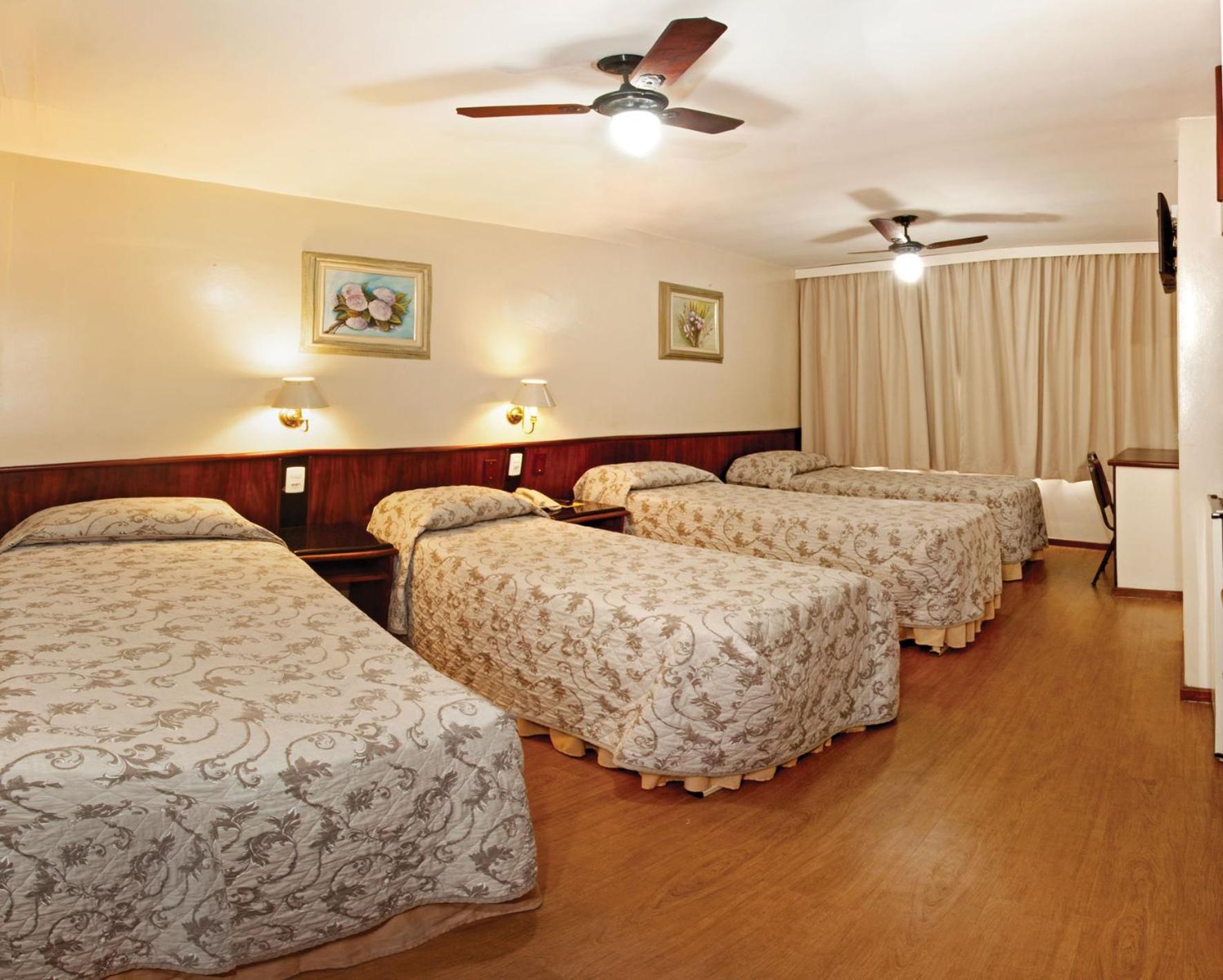 Lira Hotel Curitiba Esterno foto