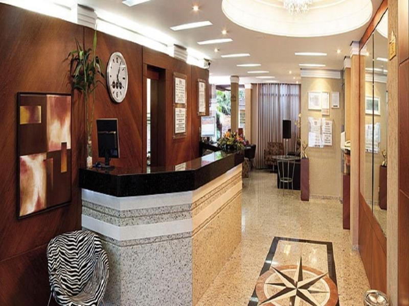 Lira Hotel Curitiba Esterno foto