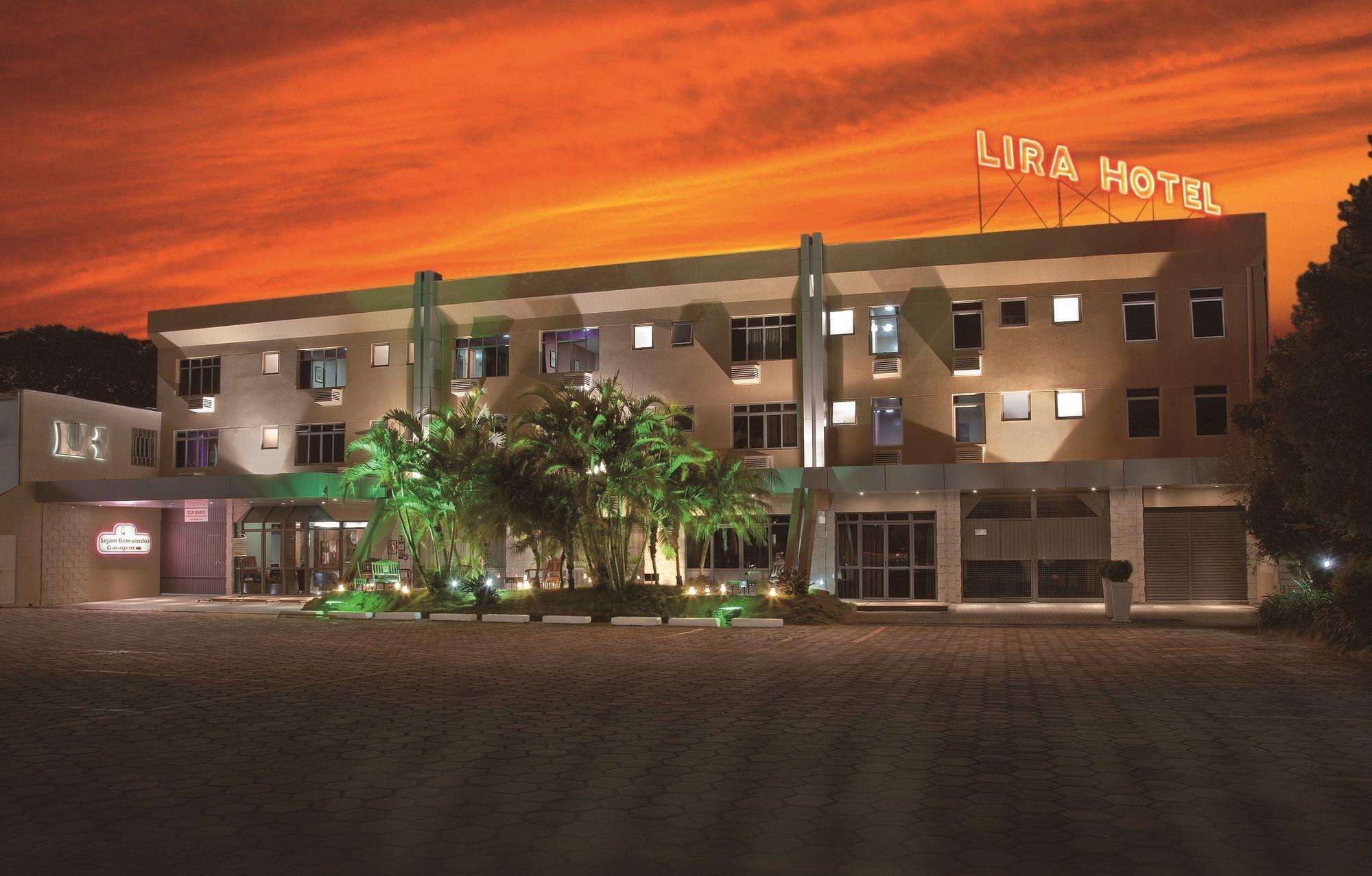 Lira Hotel Curitiba Esterno foto